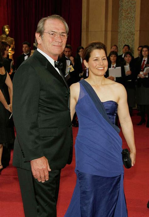 tommy lee jones spouse